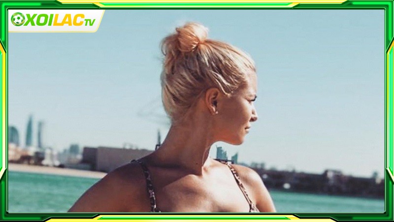 Tiểu sử của Laura Hilven Tiểu sử của Laura Hilven